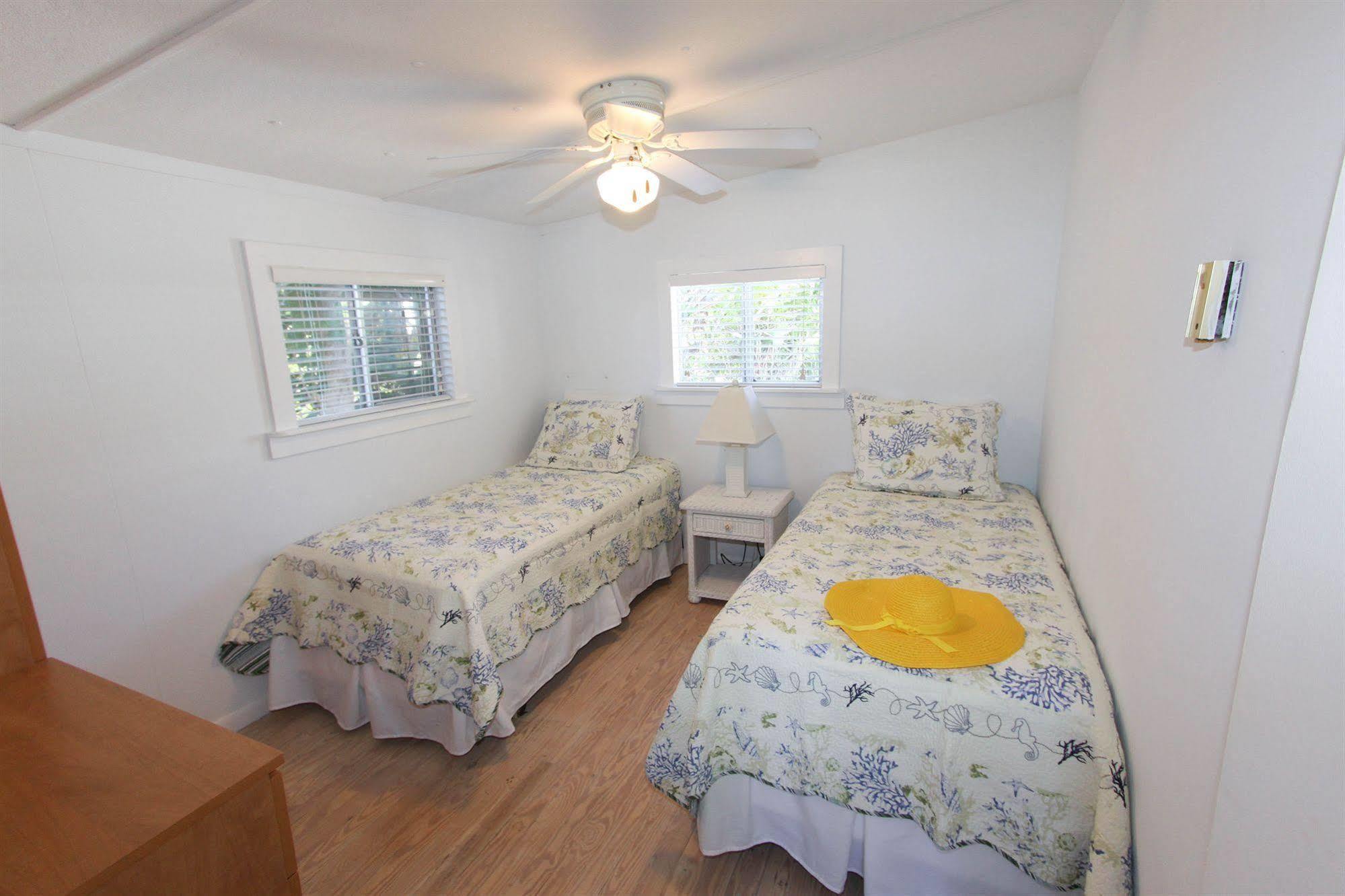 Gulf Breeze Cottages Sanibel Exterior foto